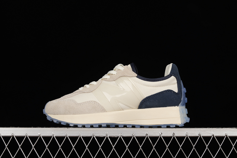 New Balance 230