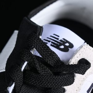 New Balance 230