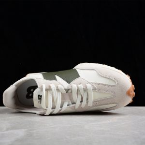 New Balance 230