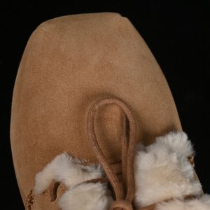 Ugg Pumped Lace Up Maroom