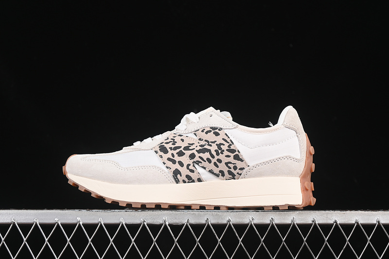 New Balance 230