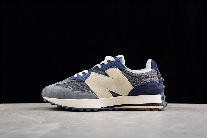 New Balance 230
