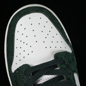 Nike Dunk Low SB Green Snake Pro