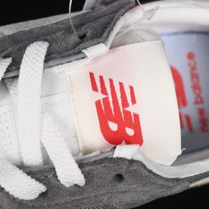 New Balance 230
