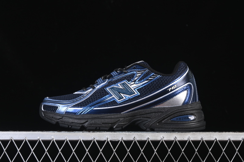 New Balance 740