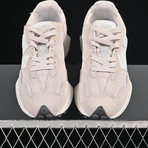 New Balance 230