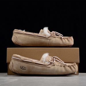Ugg Dakota Slip-on Light