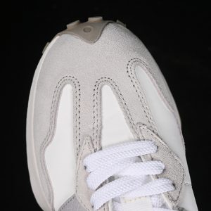 New Balance 230