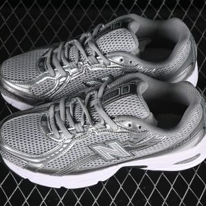New Balance 740