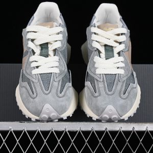 New Balance 230