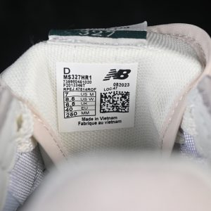 New Balance 230