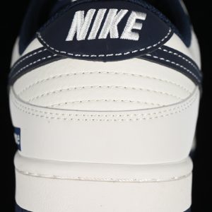 Nike SB Dunk Low Supreme
