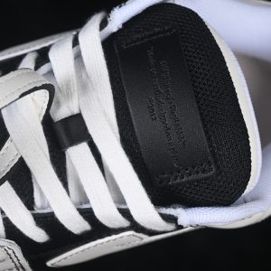 Off-White Low-top Fashionable Sneakers