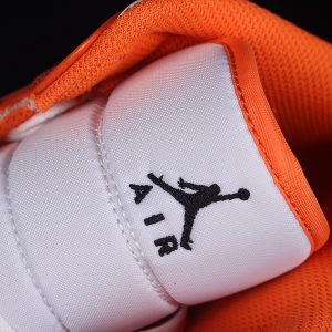 Nike Jordan 1 Mid