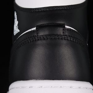Nike Jordan 1 Mid