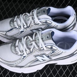 New Balance 740