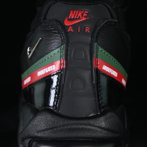 Nike Undefeated x Air Max 95 SP Air Cushion Shoes
