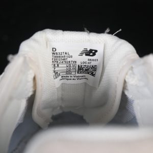 New Balance 230