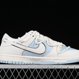 Nike SB Dunk Low Supreme