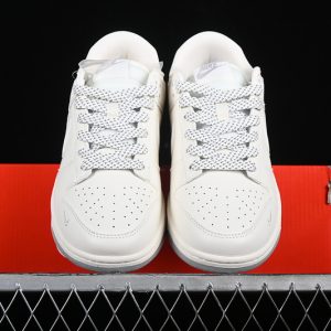 Nike SB Dunk Low Supreme