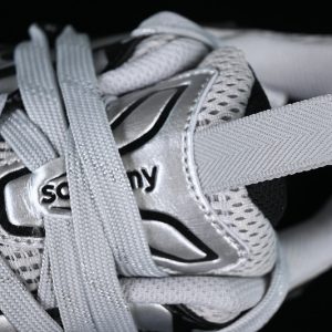 Saucony