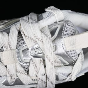 Saucony