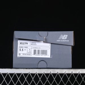 New Balance 230