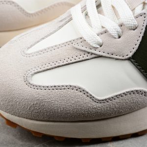 New Balance 230