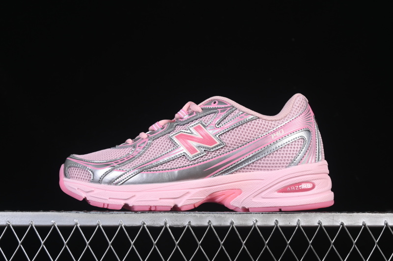 New Balance 740