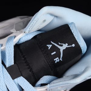 Nike Jordan 1 Mid