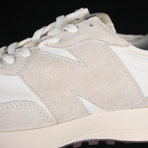 New Balance 230