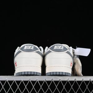 Nike SB Dunk Low Supreme