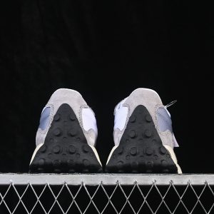 New Balance 230