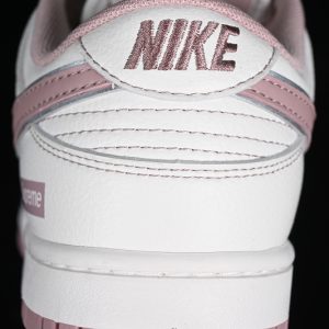 Nike Supreme SB Dunk Low