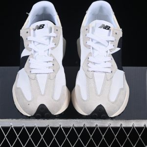New Balance 230