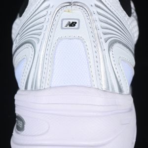 New Balance 740