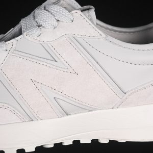 New Balance 230