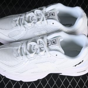 New Balance 740