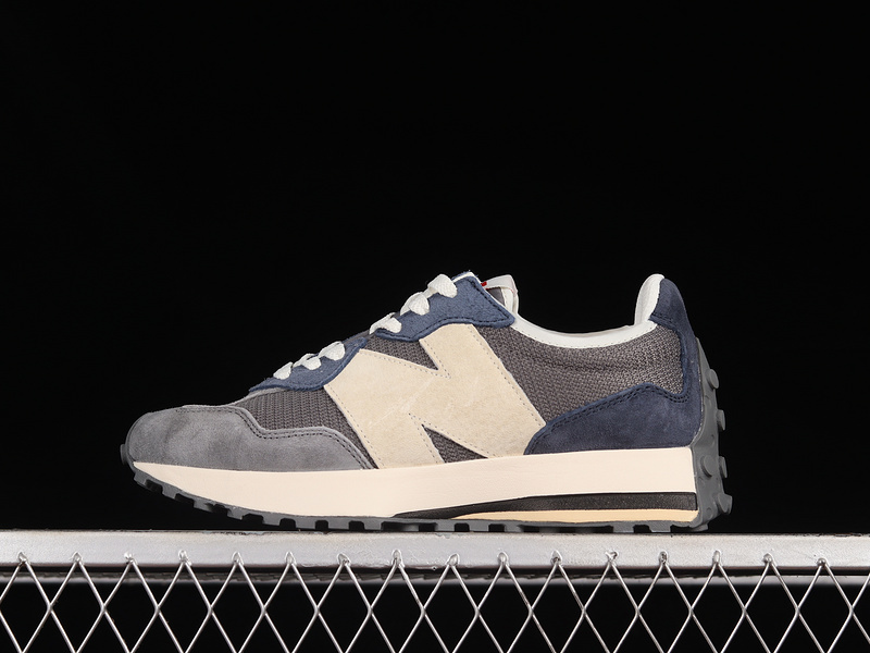 New Balance 230