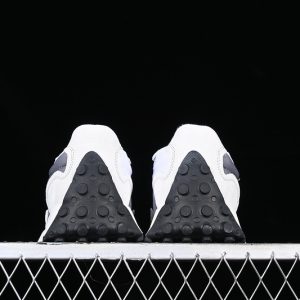 New Balance 230