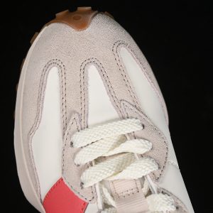 New Balance 230