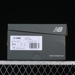 New Balance 740