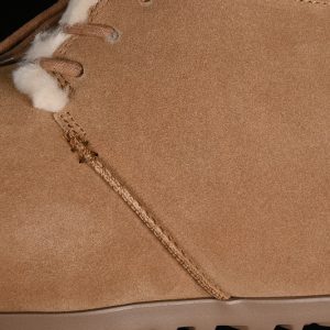 Ugg Pumped Lace Up Maroom