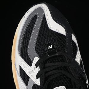 New Balance 1906