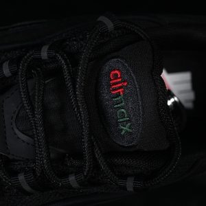Nike Undefeated x Air Max 95 SP Air Cushion Shoes
