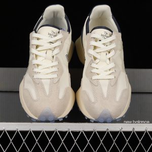 New Balance 230