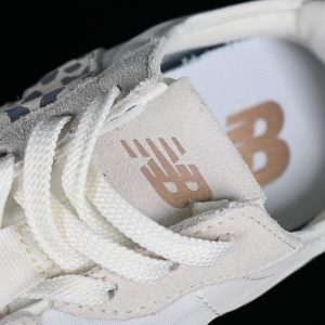 New Balance 230