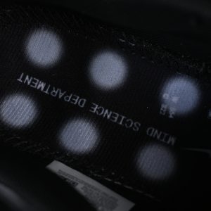Nike Mind 002