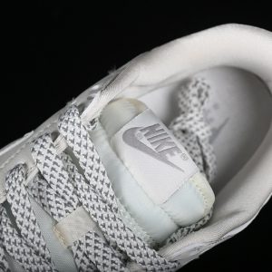Nike SB Dunk Low Supreme