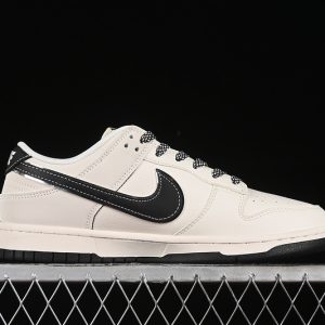 Nike SB Dunk Low Supreme
